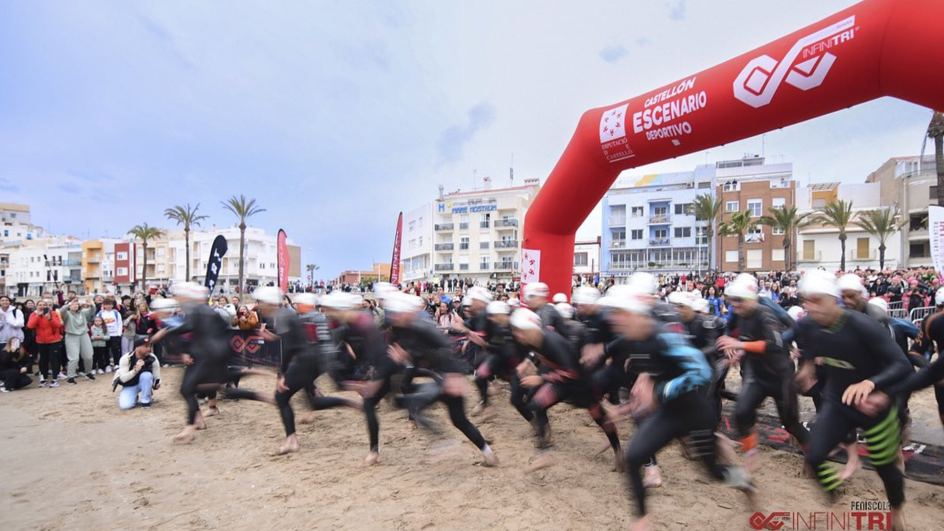 cubriendo el infinitri half triathlon peniscola